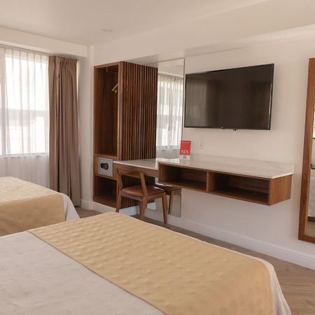 Six Hotel Guadalajara Degollado Bagian luar foto