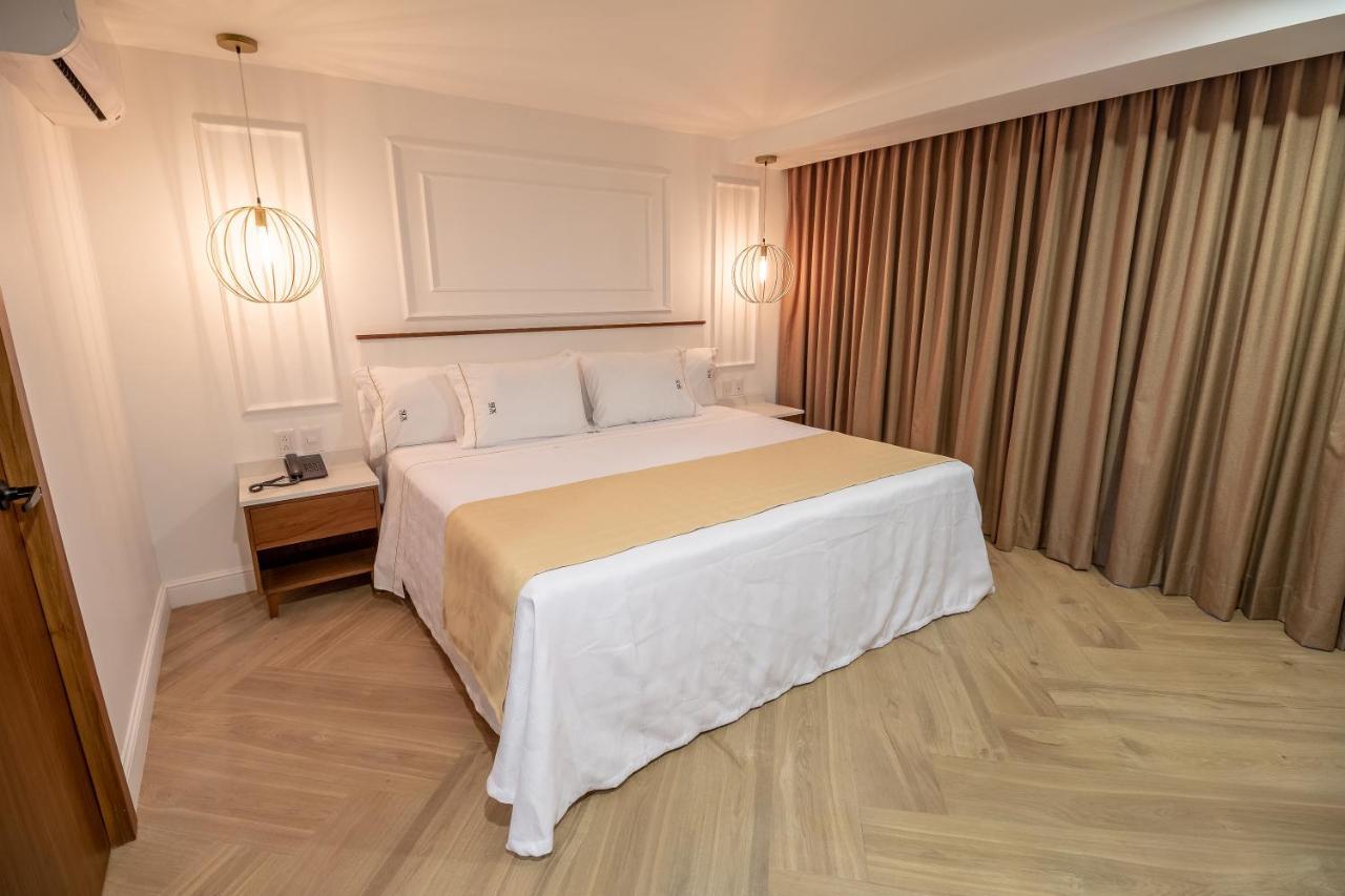 Six Hotel Guadalajara Degollado Bagian luar foto